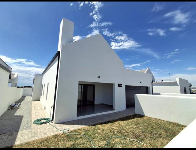 3 BEDROOM HOUSE FOR SALE IN BRITANNIA BAY